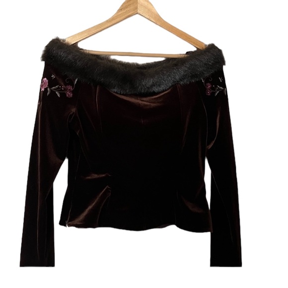 Alex evening shirt blouse Sexy off shoulder Faux fur Burgundy, soft, Valentines - Picture 2 of 10
